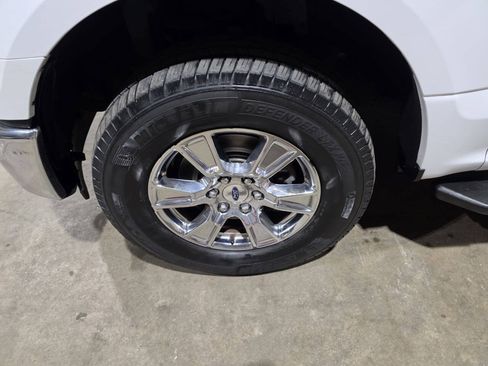 Used 2015 Ford F150 XLT w/ Equipment Group 302A Luxury AWD/4WD image 26
