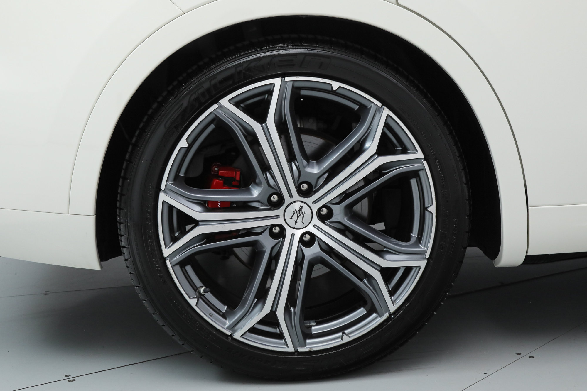 Used 2023 Maserati Levante GT AWD/4WD image 18