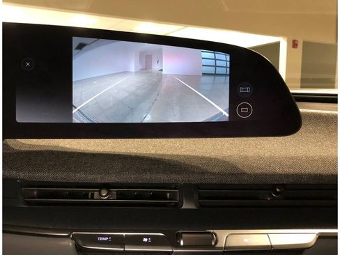 Used 2024 Lucid Air Pure image 32