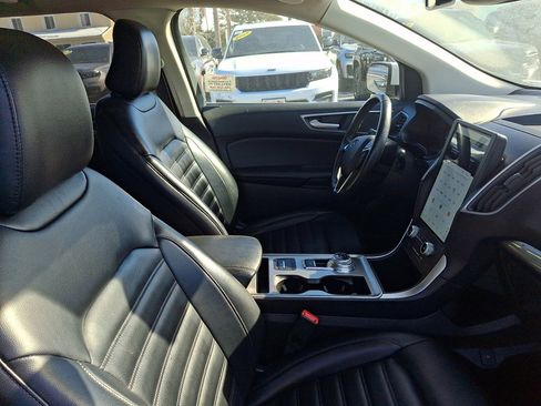 Used 2023 Ford Edge SEL image 11