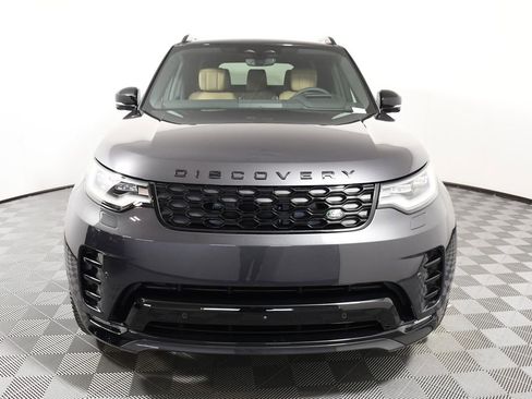 Certified 2025 Land Rover Discovery Dynamic SE AWD/4WD image 10