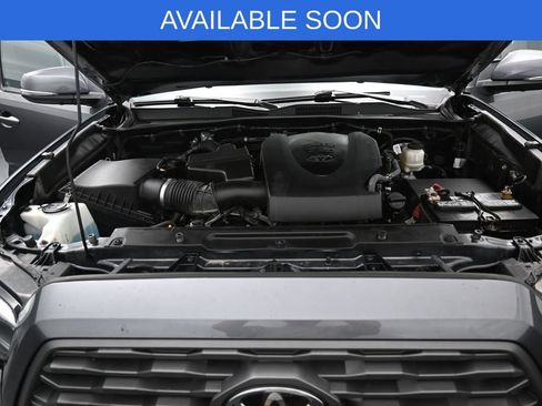 Used 2022 Toyota Tacoma TRD Sport w/ TRD Premium Sport Package AWD/4WD image 34