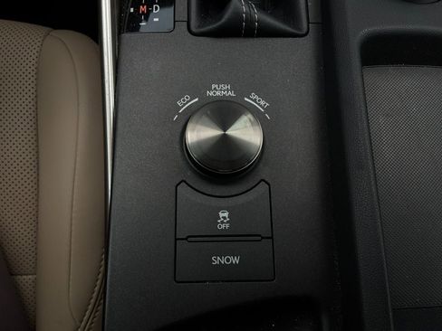 Used 2017 Lexus IS 200t RWD image 23