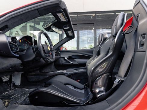 Used 2023 Ferrari 296 GTS RWD image 35