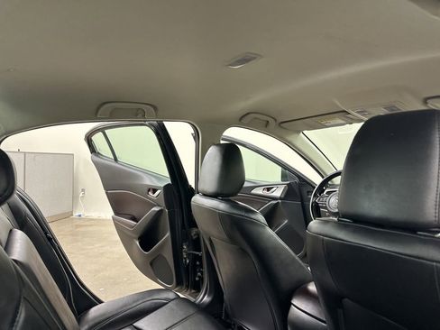 Used 2017 MAZDA MAZDA3 Touring image 22