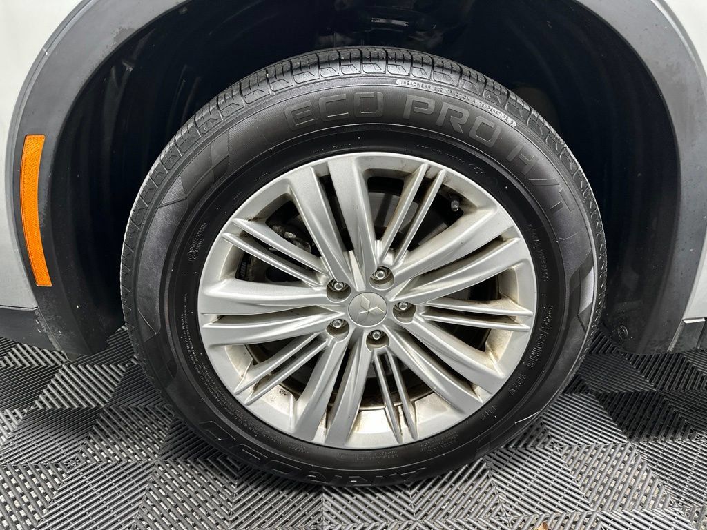 Used 2022 Mitsubishi Outlander ES AWD/4WD image 7