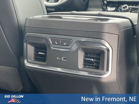 New 2025 GMC Sierra 2500 Denali w/ Denali Reserve Package image 13