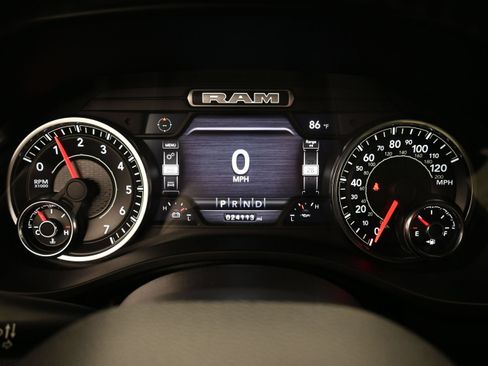 Used 2023 RAM 1500 Laramie AWD/4WD image 27