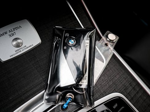 Used 2025 BMW ALPINA XB7 AWD/4WD image 37