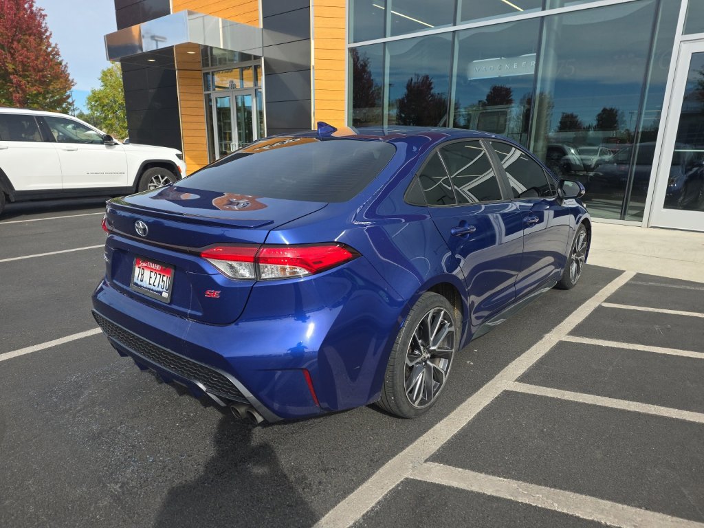 Used 2021 Toyota Corolla SE w/ SE Premium Package FWD image 4