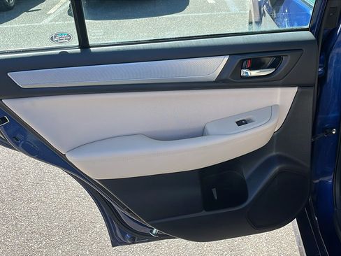 Used 2017 Subaru Legacy 2.5i Premium image 21