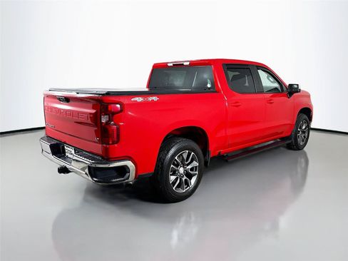 Used 2023 Chevrolet Silverado 1500 LT AWD/4WD image 9
