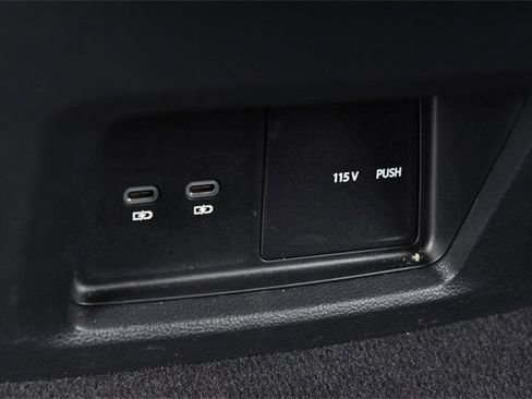 Certified 2025 Volkswagen Atlas Peak Edition SE image 24