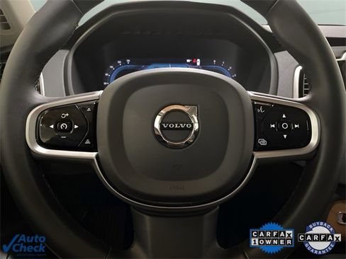 Used 2025 Volvo XC90 B6 Plus image 35