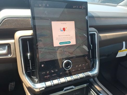 New 2026 GMC Yukon Denali Ultimate AWD/4WD image 19