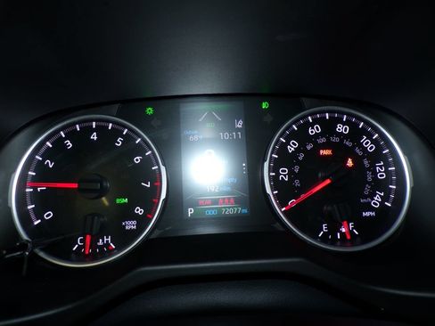 Used 2019 Toyota RAV4 XLE Premium w/ Cold Weather Package AWD/4WD image 24