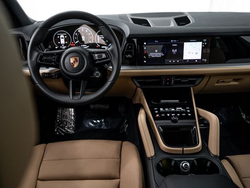 Certified 2026 Porsche Cayenne AWD/4WD image 12