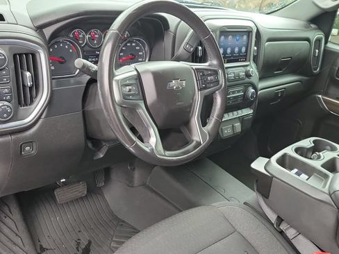 Used 2020 Chevrolet Silverado 1500 LT Trail Boss AWD/4WD image 18