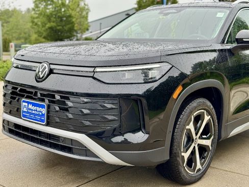 New 2025 Volkswagen Tiguan SE image 5