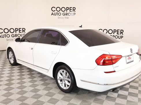 Used 2016 Volkswagen Passat 1.8T S FWD image 21