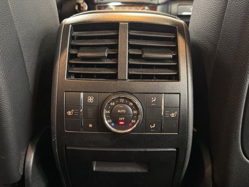 Used 2011 Mercedes-Benz GL 550 4MATIC image 40