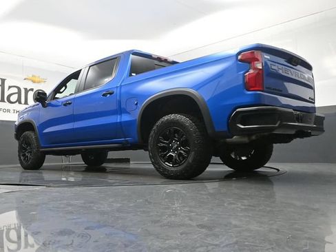Used 2023 Chevrolet Silverado 1500 ZR2 w/ Technology Package AWD/4WD image 5