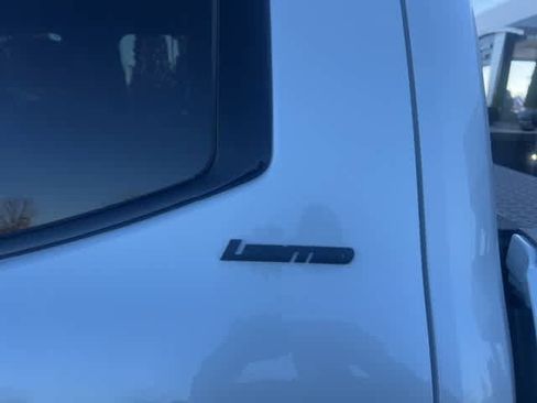 Used 2025 Toyota Tundra Limited image 21