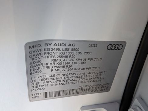 New 2025 Audi Q5 Premium Plus image 17