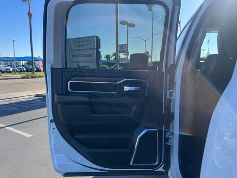 Used 2024 RAM 2500 Laramie w/ Safety Group AWD/4WD image 39