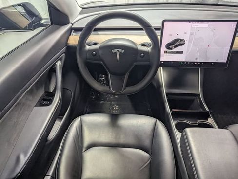 Used 2020 Tesla Model 3 Performance image 7