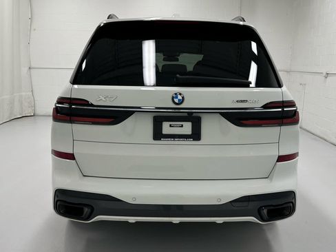 Used 2023 BMW X7 xDrive40i w/ M Sport Package AWD/4WD image 7