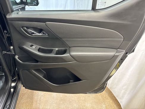 Certified 2023 Chevrolet Traverse LT FWD image 28