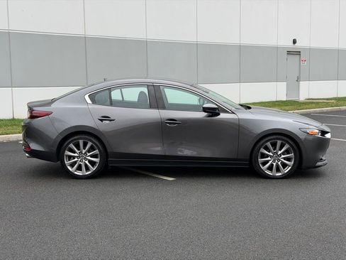 Used 2020 MAZDA MAZDA3 AWD Sedan w/ Preferred Package image 4