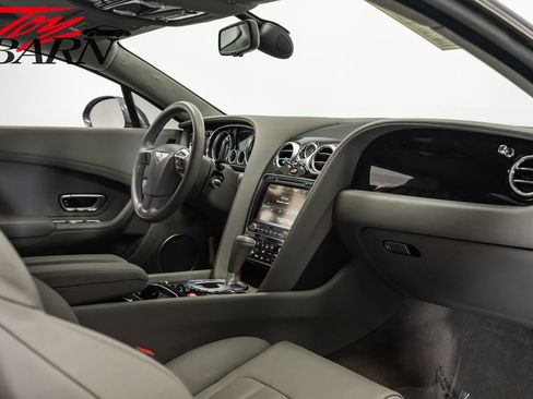 Used 2015 Bentley Continental GT image 47