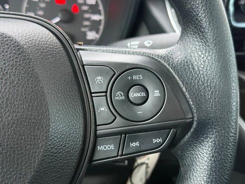 Used 2023 Toyota Corolla LE image 21