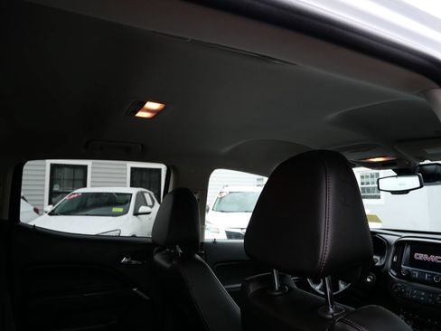 Used 2021 GMC Canyon AT4 w/ Driver Alert Package AWD/4WD image 24