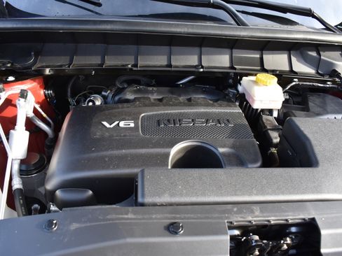 Used 2022 Nissan Pathfinder Platinum w/ Cargo Package image 39