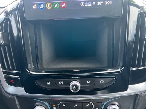 Used 2023 Chevrolet Traverse RS w/ LPO, Floor Liner Package image 28