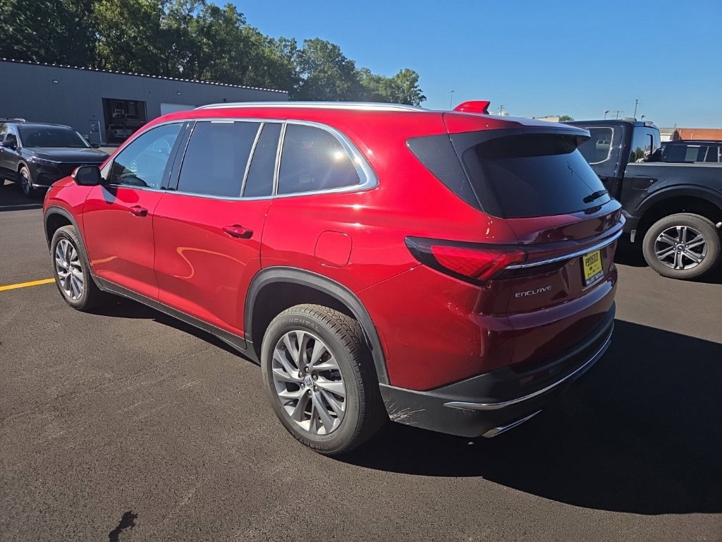 Used 2025 Buick Enclave Preferred FWD image 2