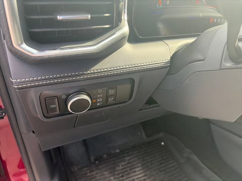 Used 2025 Ford Mustang GT Premium RWD image 16