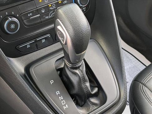 Used 2022 Ford Transit Connect XL image 12