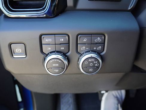 Certified 2022 GMC Sierra 1500 AT4 w/ AT4 Premium Package AWD/4WD image 27