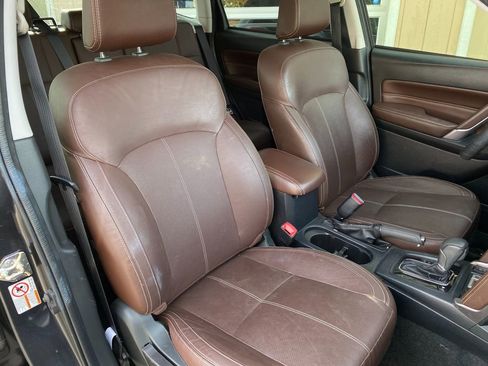 Used 2018 Subaru Forester 2.5i Touring w/ Popular Package #3B image 16