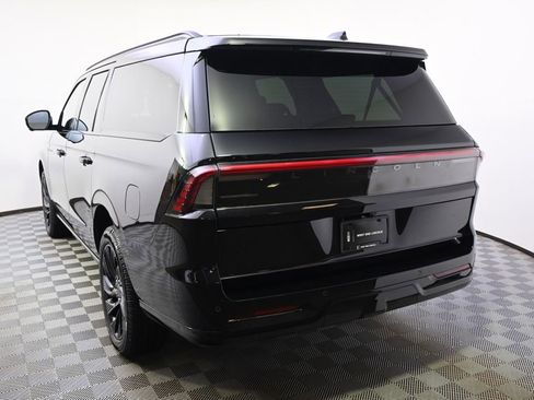 New 2026 Lincoln Navigator L Reserve w/ Jet Appearance Package image 4