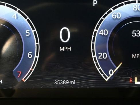 Used 2025 Jeep Grand Cherokee Altitude AWD/4WD image 15