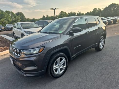Used 2023 Jeep Compass Sport AWD/4WD image 1