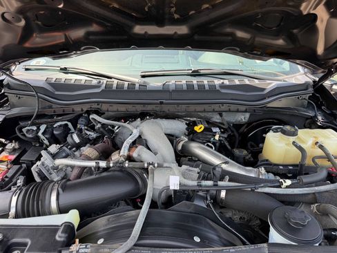 Used 2021 Ford F350 Platinum w/ Tremor Off-Road Package AWD/4WD image 25