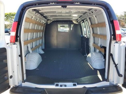 Certified 2024 GMC Savana 2500 Work Van w/ Driver Convenience Package image 13