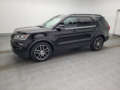 Used 2019 Ford Explorer Sport image 2