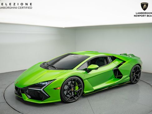 Used 2024 Lamborghini Revuelto image 13